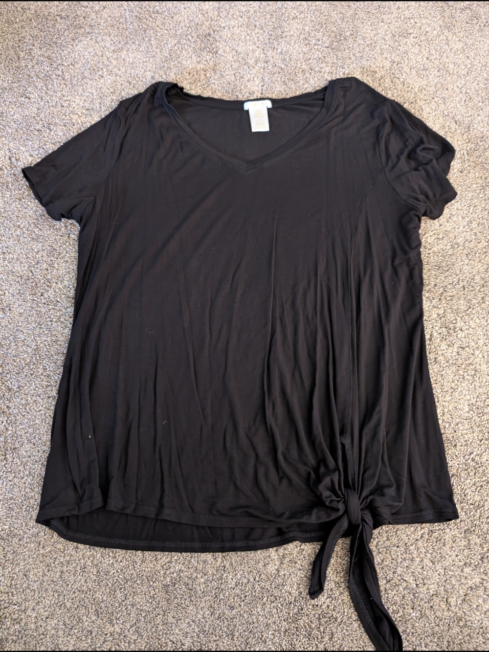 EUC Ladies Matty M Black V-Neck Short Sleeve Tie-Front Tee Size XXL